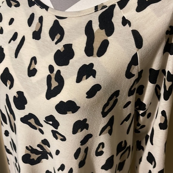 Just Above the Knee Leopard Print Dress by Tickled Teal Size XL - Picture 3 of 6